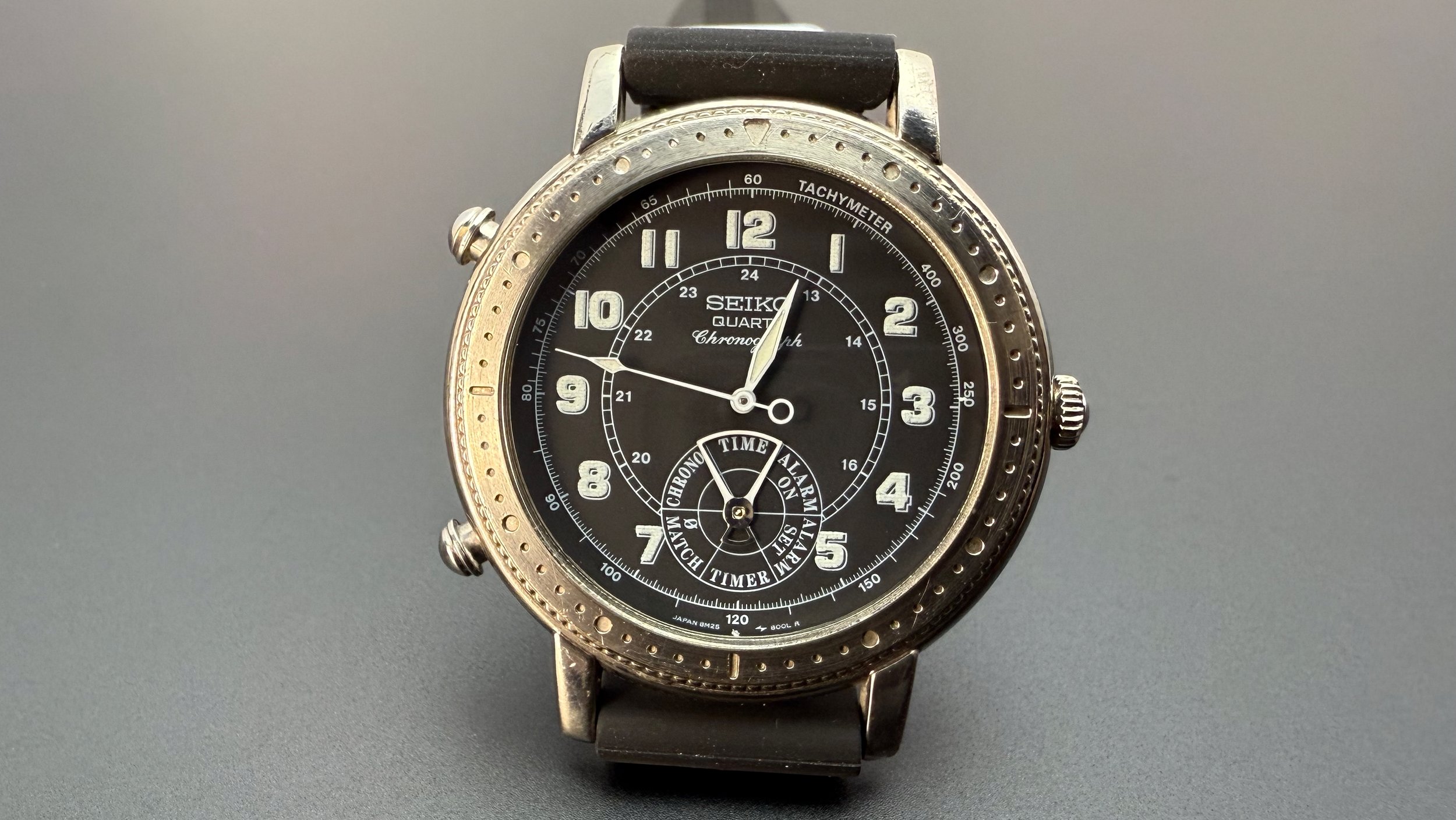 Seiko Quartz Chronograph 8M25-8000 — VintageSeikos.NL Seiko Quartz Chronograph 8M25-8000 — VintageSeikos.NL